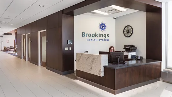 Commercial Nursing Hospital Furniture Luxury Doctor Service Nurse Working Table Modern Executive Office Desk 